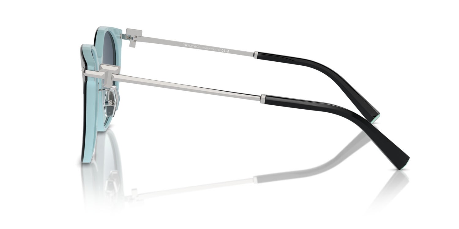 Sunglasses Tiffany TF 4224D (80559S) color nero su blu tiffany shape round lenses azzurro sfumato blu
