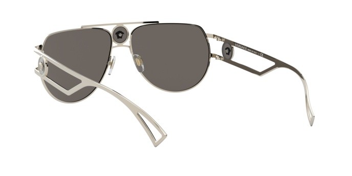 Occhiali da sole Versace VE 2225 (12526G) colore pale gold forma aviator lenti light grey mirror silver 80?