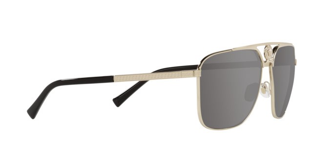 Occhiali da sole Versace VE 2238 (12526G) colore pale gold forma rettangolare lenti light grey mirror silver