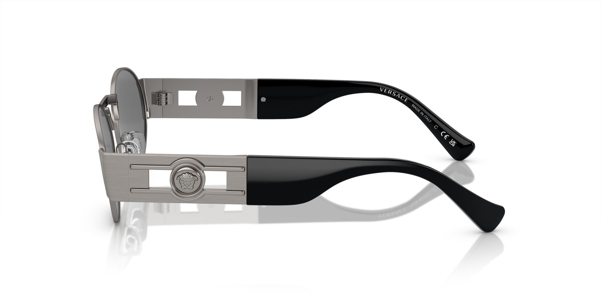 Occhiali da sole Versace VE 2264 (10016G) colore gunmetal opaco forma ovale lenti grigio argento specchiato