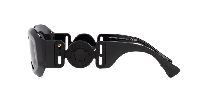 Occhiali da sole Versace VE 4425U (536087) colore nero forma irregolare lenti grigio scuro