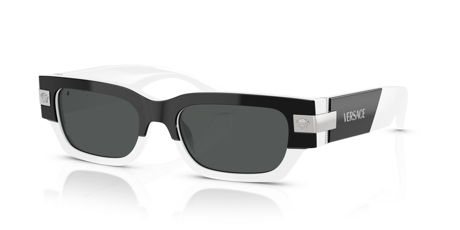 Occhiali da sole Versace VE 4465 (545987) colore top nero/bianco forma rettangolare lenti grigio scuro