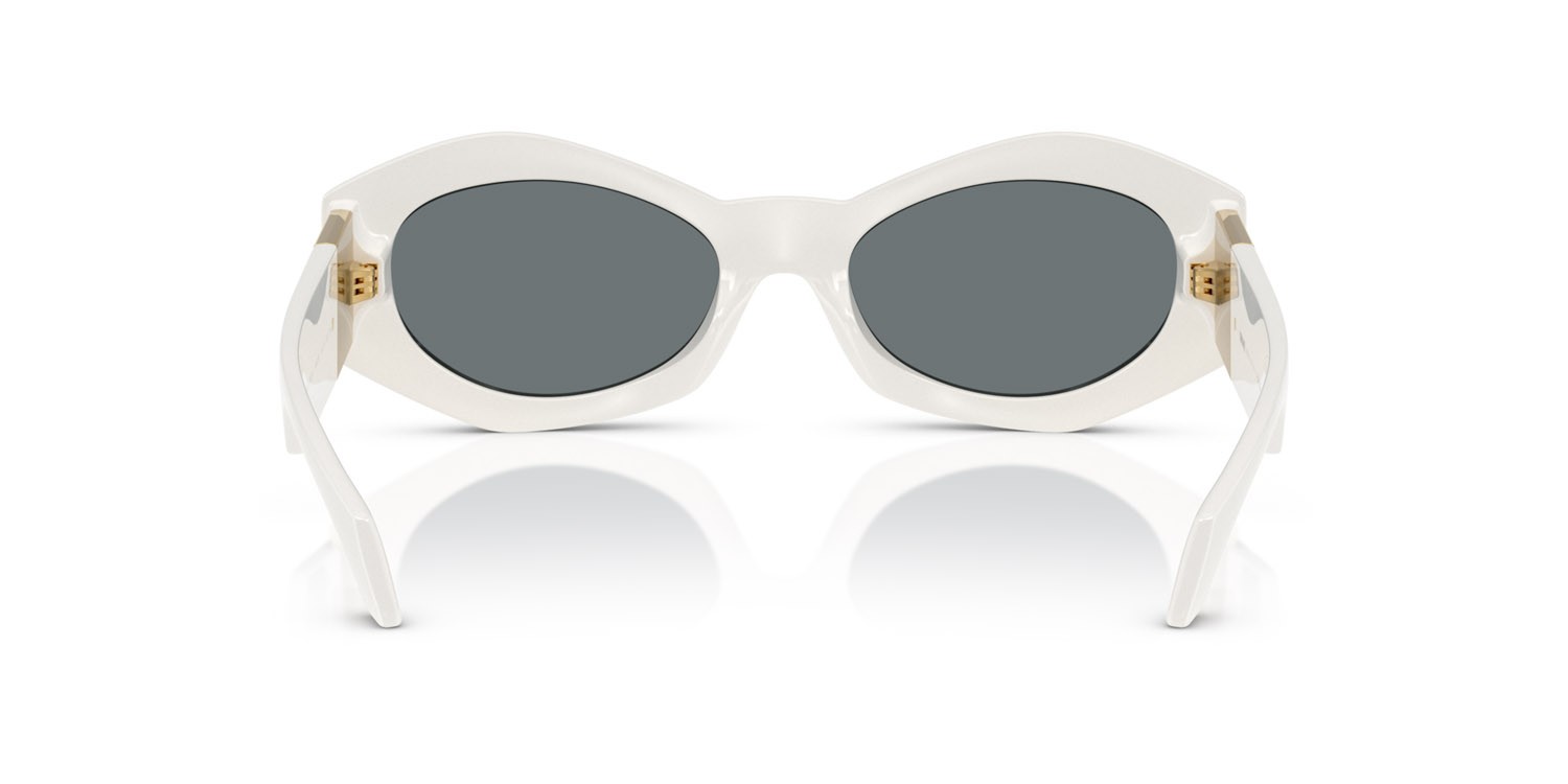 Sonnenbrillen Versace VE 4466U (546280) farbe bianco form unregelmäßig gläser blu scuro
