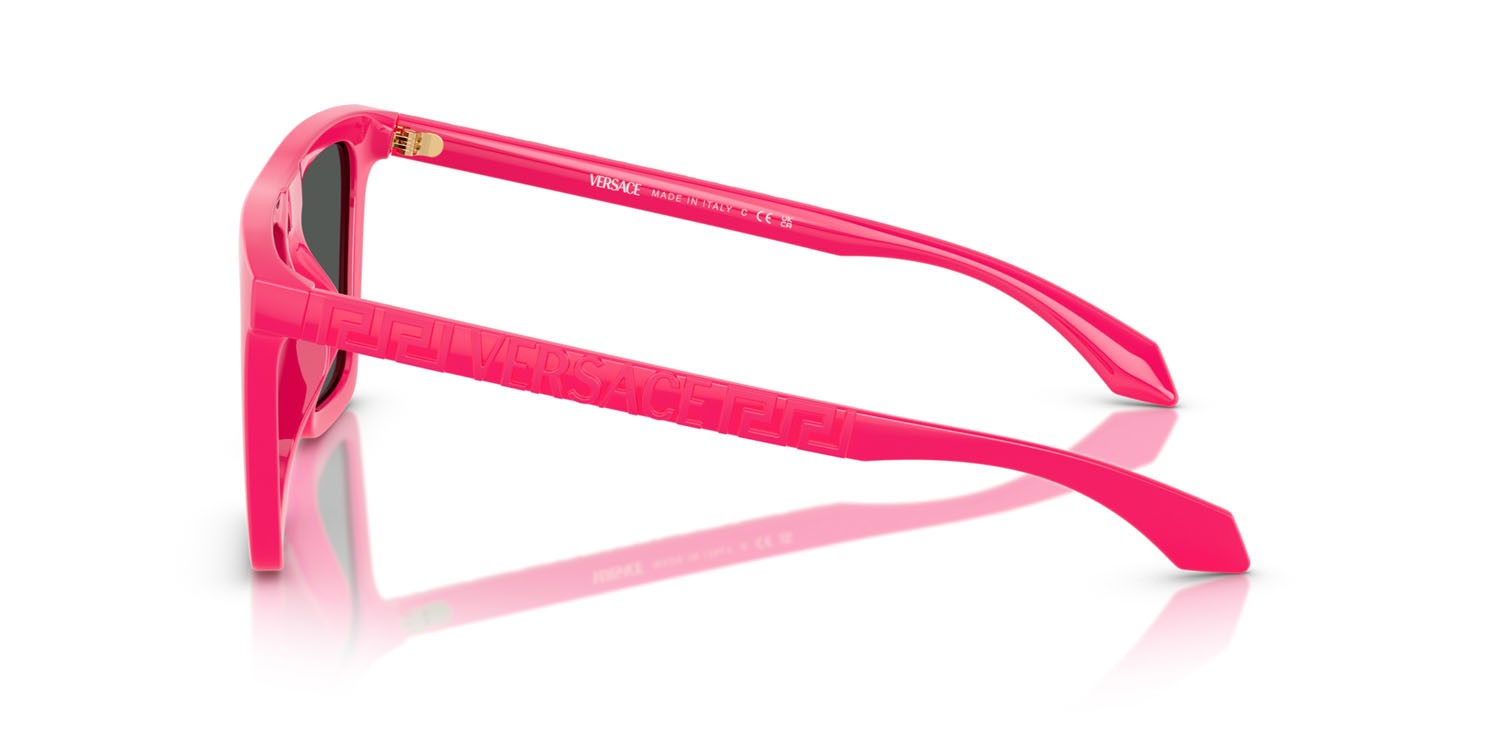 Occhiali da sole Versace VE 4468U (544887) colore fuchsia fluo forma rettangolare lenti grigio scuro