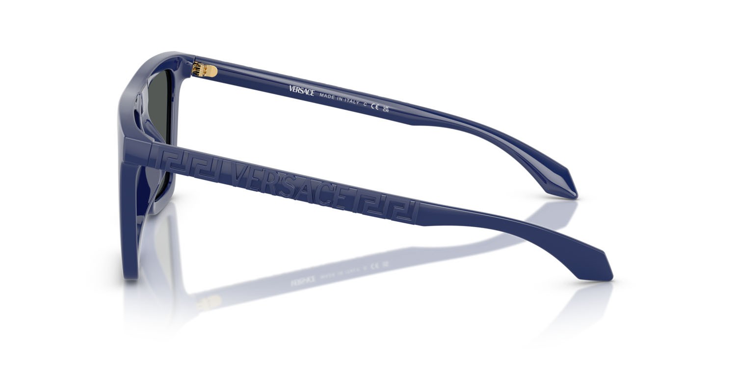 Occhiali da sole Versace VE 4468U (545087) colore blu pieno forma rettangolare lenti grigio scuro