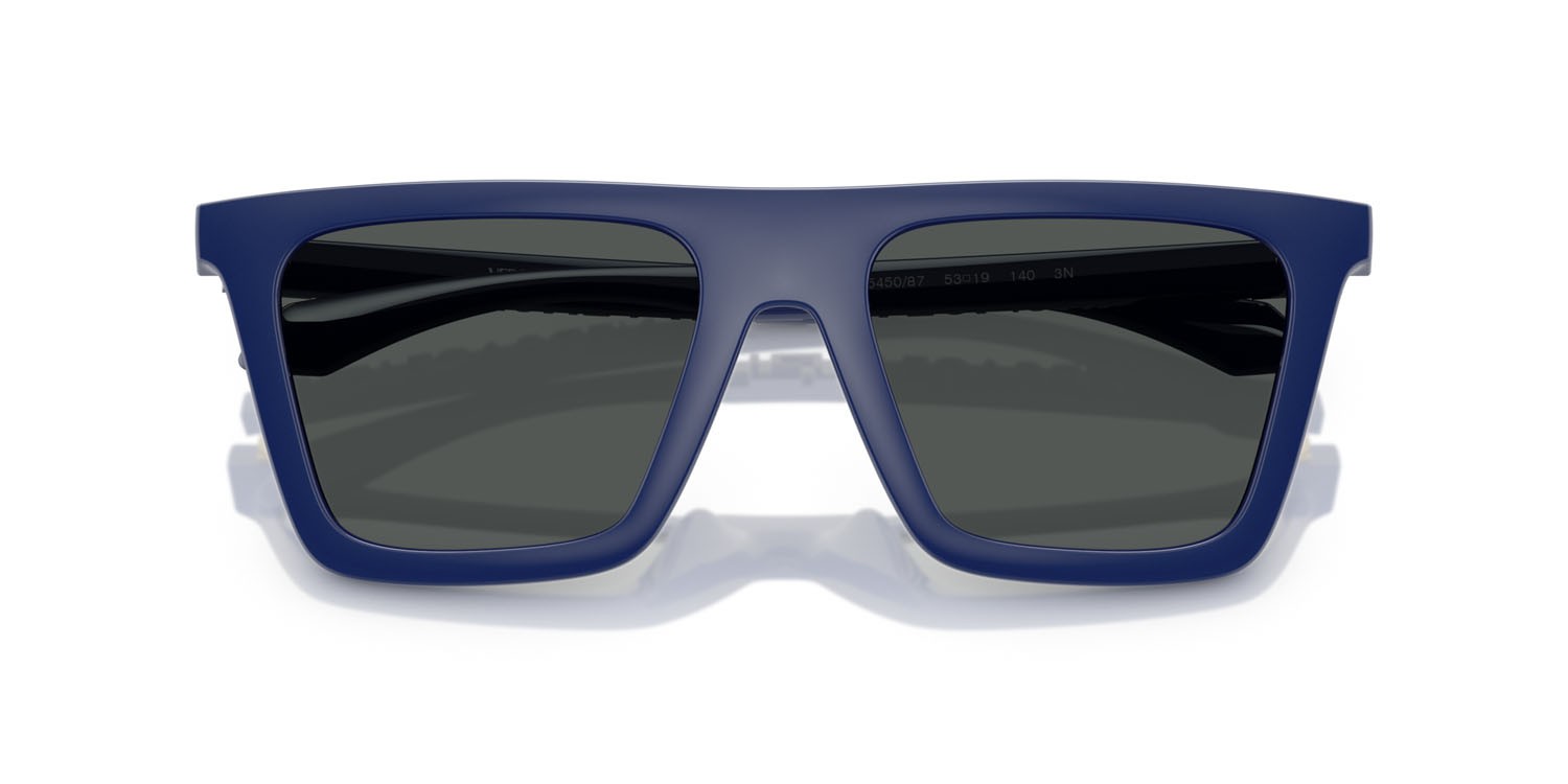 Occhiali da sole Versace VE 4468U (545087) colore blu pieno forma rettangolare lenti grigio scuro