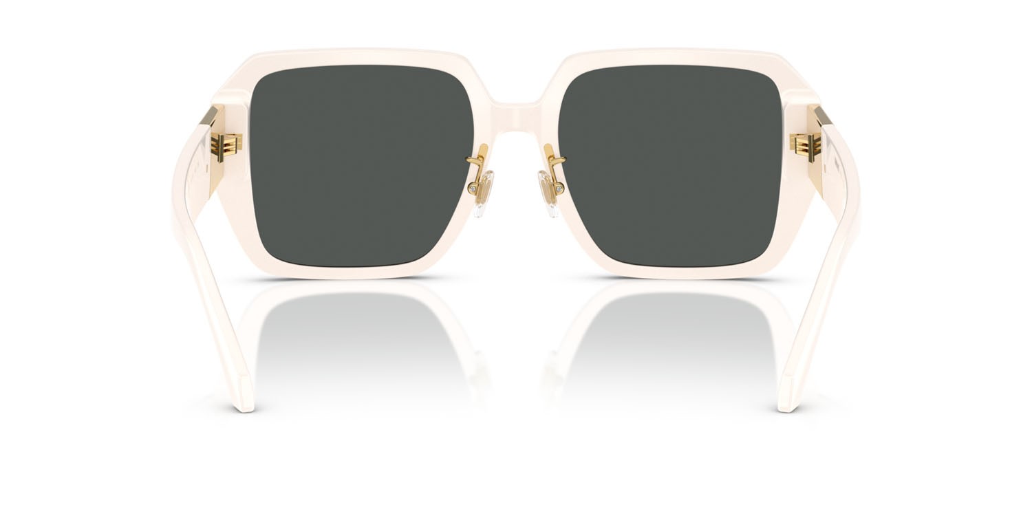 Occhiali da sole Versace VE 4472D (548487) colore bianco avorio forma quadrato lenti grigio scuro