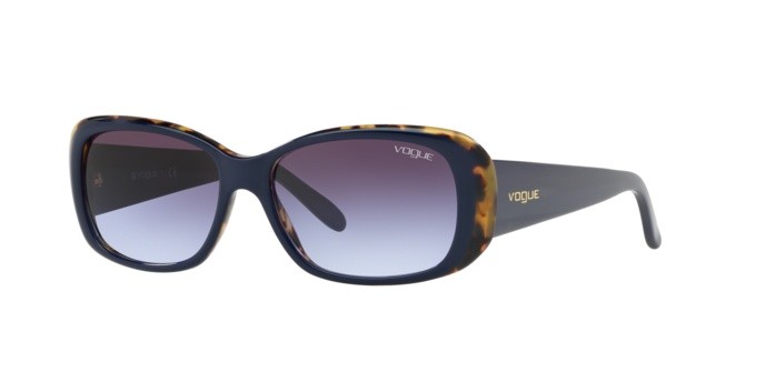 Occhiali da sole Vogue VO 2606S (26474Q) colore top blue/tortoise forma rettangolare lenti light violet grad dark grey