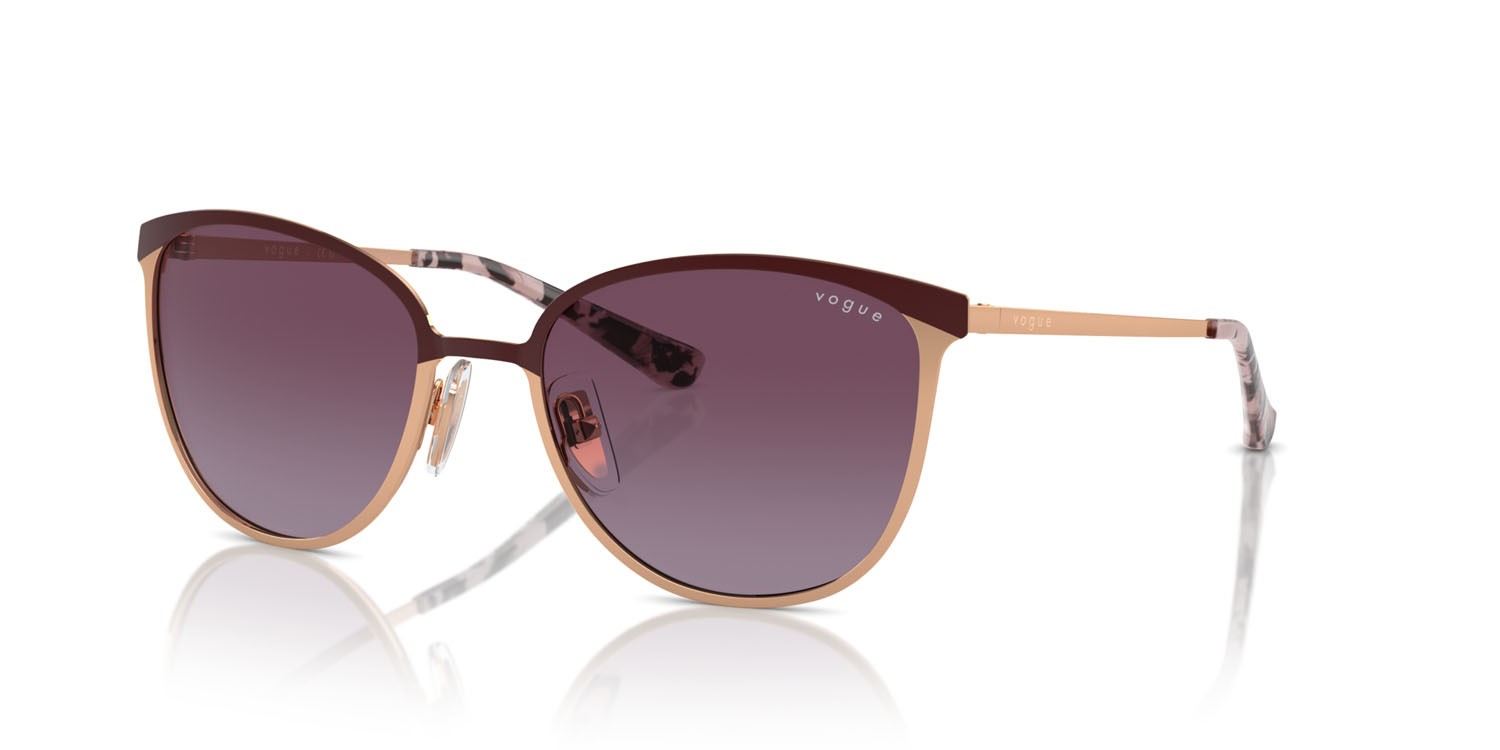 Occhiali da sole Vogue VO 4002S (51708H) colore top bordeaux/oro rose forma rettangolare lenti violetto sfumato