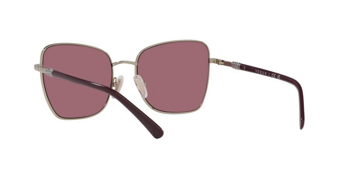 Occhiali da sole Vogue VO 4277SB (848/1A) colore oro pallido forma farfalla lenti viola