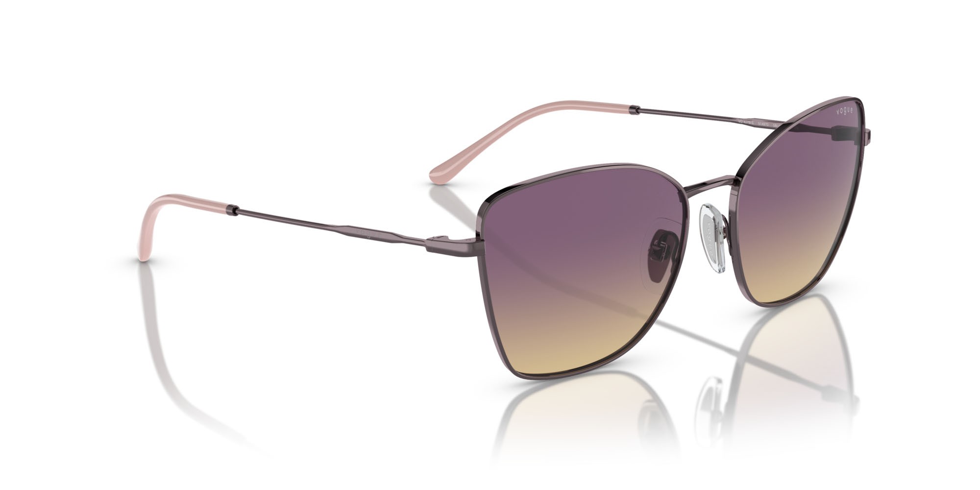Occhiali da sole Vogue VO 4279S (514970) colore viola chiaro forma farfalla lenti giallo sfumato viola