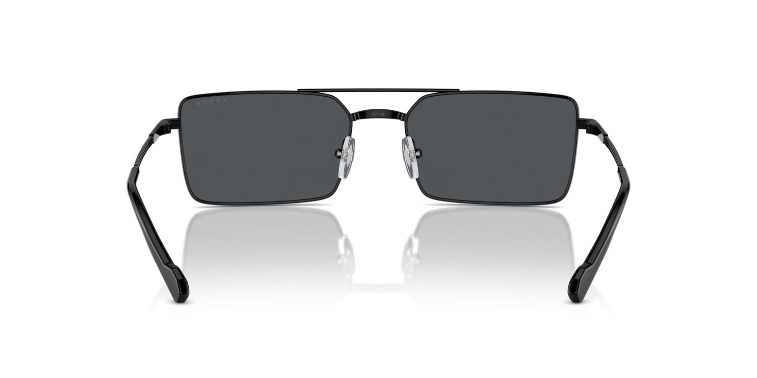 Occhiali da sole Vogue VO 4309S (352/87) colore nero forma rettangolare lenti grigio scuro