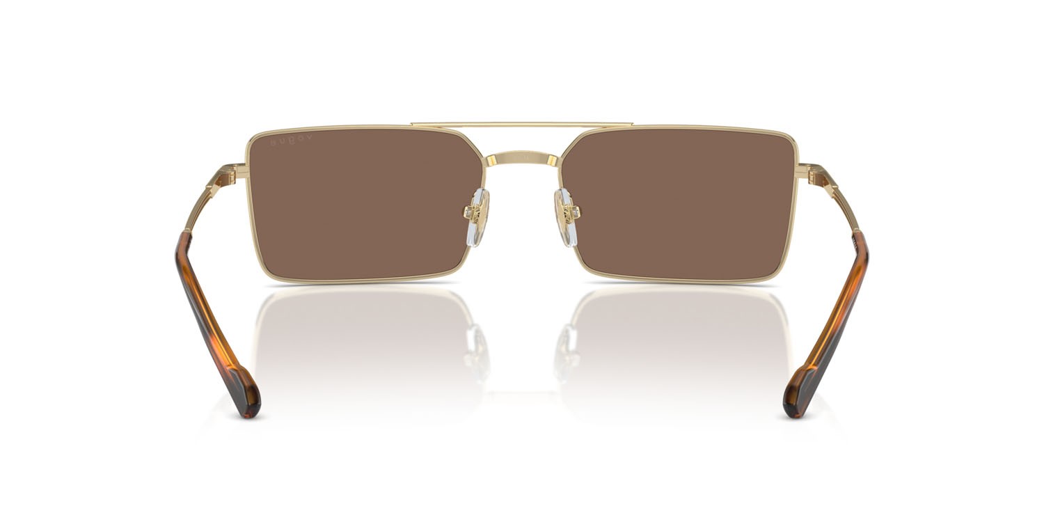 Occhiali da sole Vogue VO 4309S (848/73) colore oro pallido forma rettangolare lenti marrone scuro