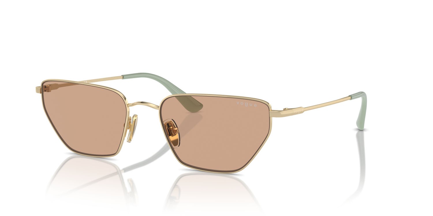 Occhiali da sole Vogue VO 4316S (848/3) colore oro pallido forma irregolare lenti marrone