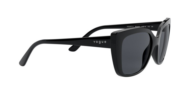 Occhiali da sole Vogue VO 5337S (W44/87) colore black forma quadrato lenti grey