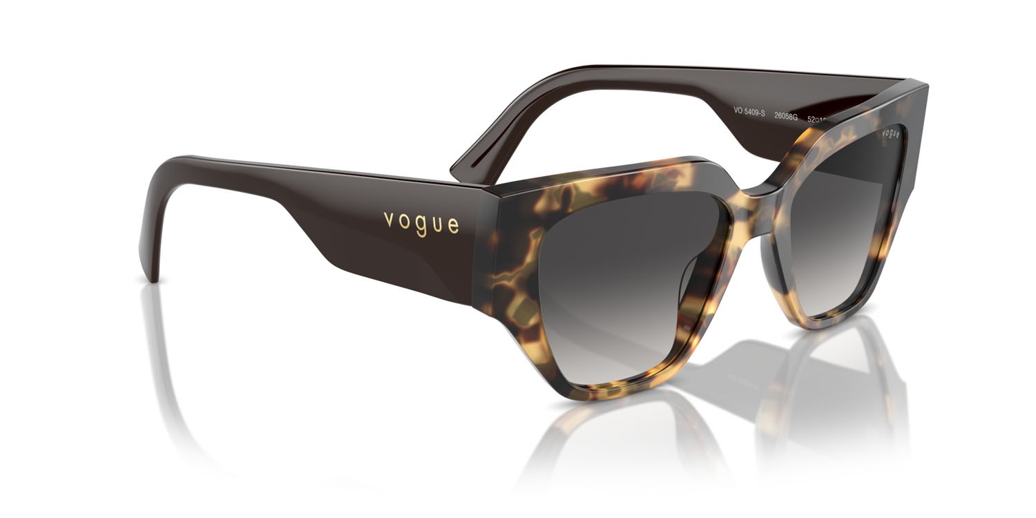 Sunglasses Vogue VO 5409S (26058G) color tartarugato giallo shape irregular lenses grigio sfumato nero