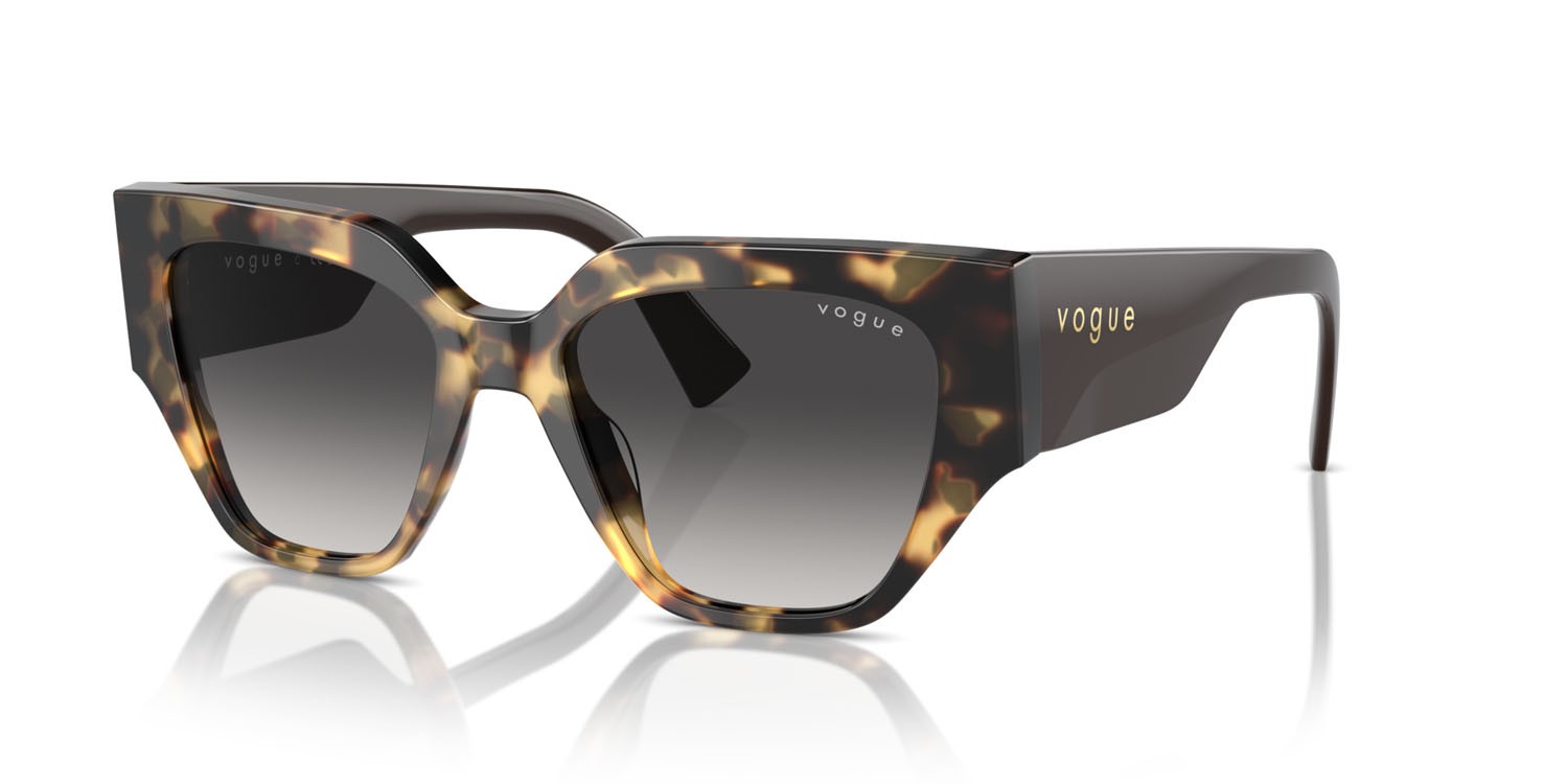 Sunglasses Vogue VO 5409S (26058G) color tartarugato giallo shape irregular lenses grigio sfumato nero