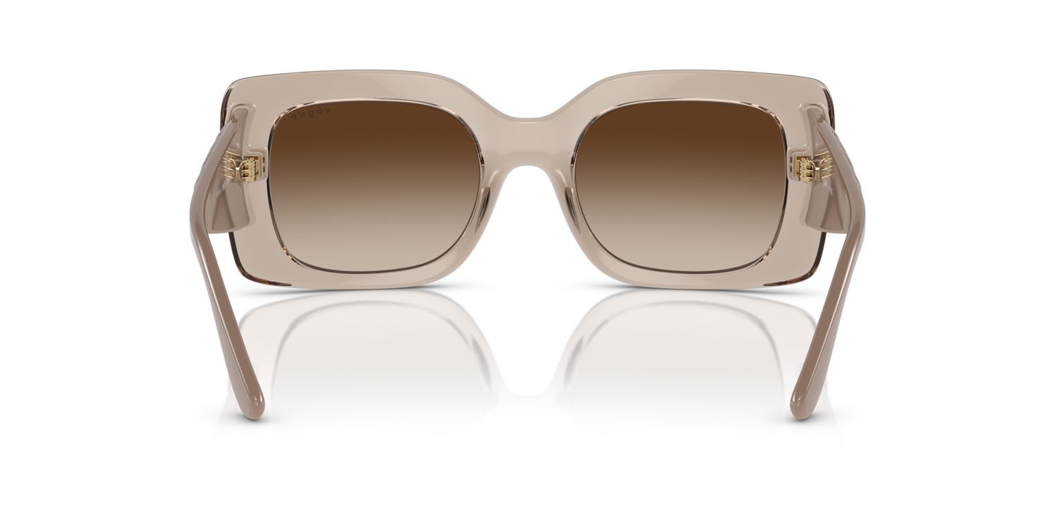 Occhiali da sole Vogue VO 5481S (299013) colore caramello trasparente forma rettangolare lenti marrone sfumato