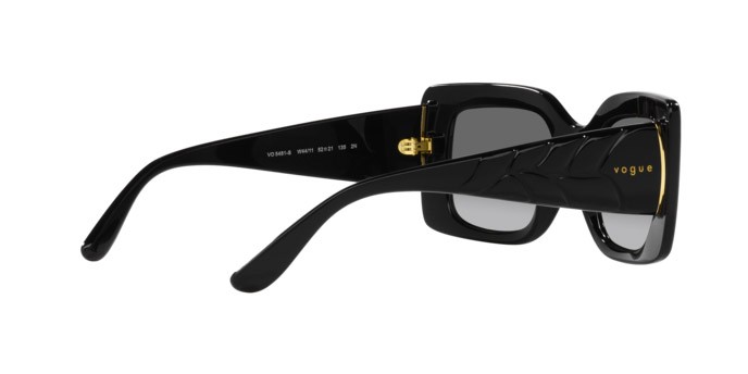 Occhiali da sole Vogue VO 5481S (W44/11) colore nero forma rettangolare lenti grigio sfumato