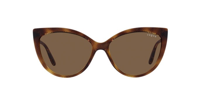 Occhiali da sole Vogue VO 5484S (W65673) colore havana scuro forma cat eye lenti marrone scuro
