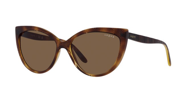 Occhiali da sole Vogue VO 5484S (W65673) colore havana scuro forma cat eye lenti marrone scuro