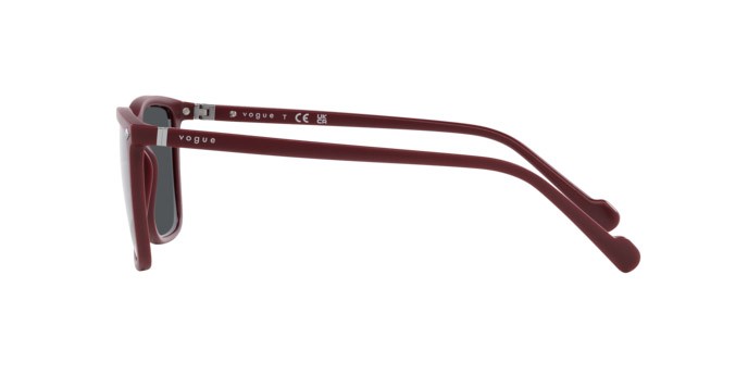 Sonnenbrillen Vogue VO 5493S (304887) farbe semi matt full wine red form quadratisch gläser grigio scuro