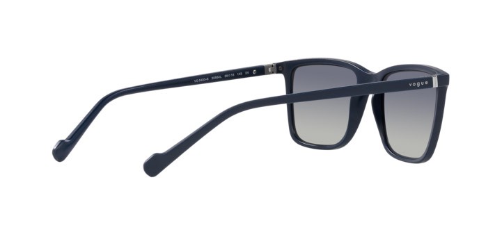Occhiali da sole Vogue VO 5493S (30564L) colore semi matt full dark blue forma quadrato lenti blu sfumato grigio