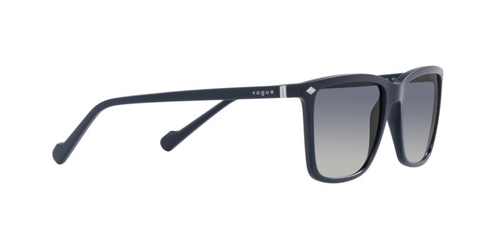 Occhiali da sole Vogue VO 5493S (30564L) colore semi matt full dark blue forma quadrato lenti blu sfumato grigio