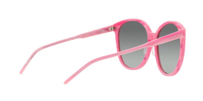 Occhiali da sole Vogue VO 5509S (307811) colore rosa effetto corno forma pantos lenti grigio sfumato