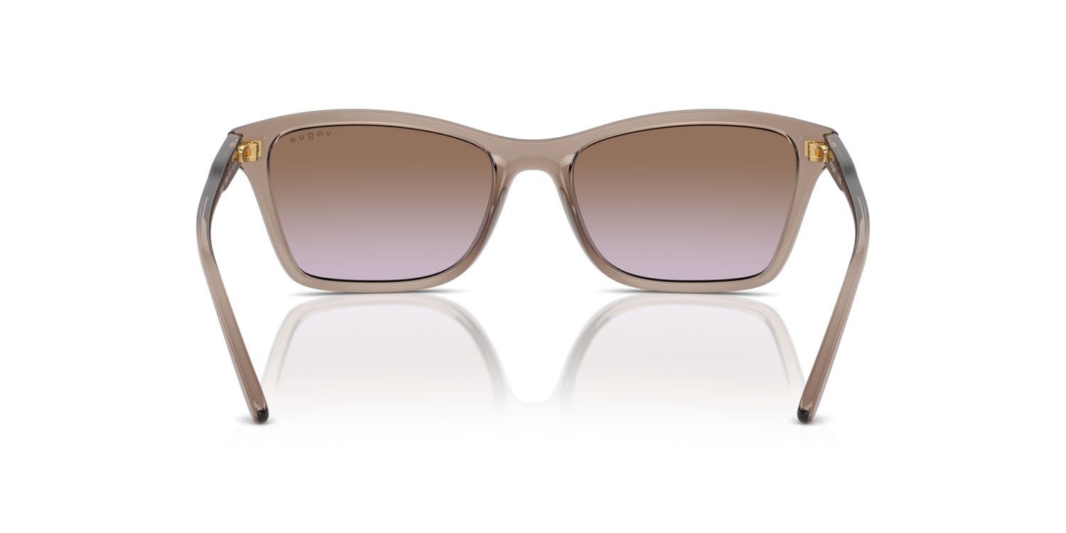 Occhiali da sole Vogue VO 5551S (294068) colore marrone trasparente forma quadrato lenti violetto sfumato marrone