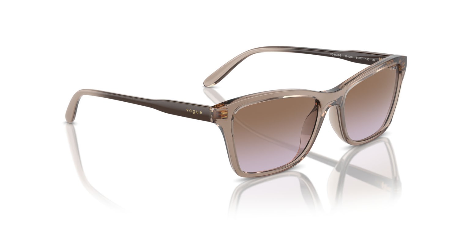 Occhiali da sole Vogue VO 5551S (294068) colore marrone trasparente forma quadrato lenti violetto sfumato marrone