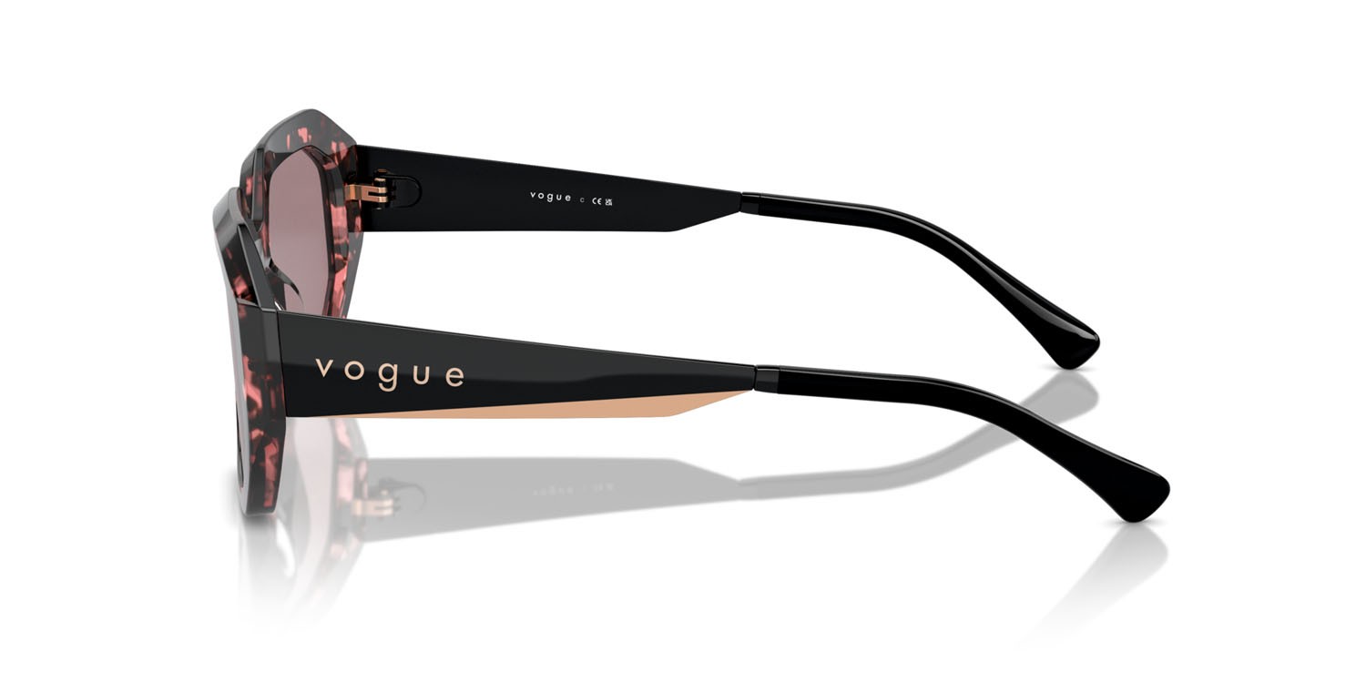 Sunglasses Vogue VO 5554S (31487N) color tartarugato rosso shape irregular lenses viola chiaro/marrone