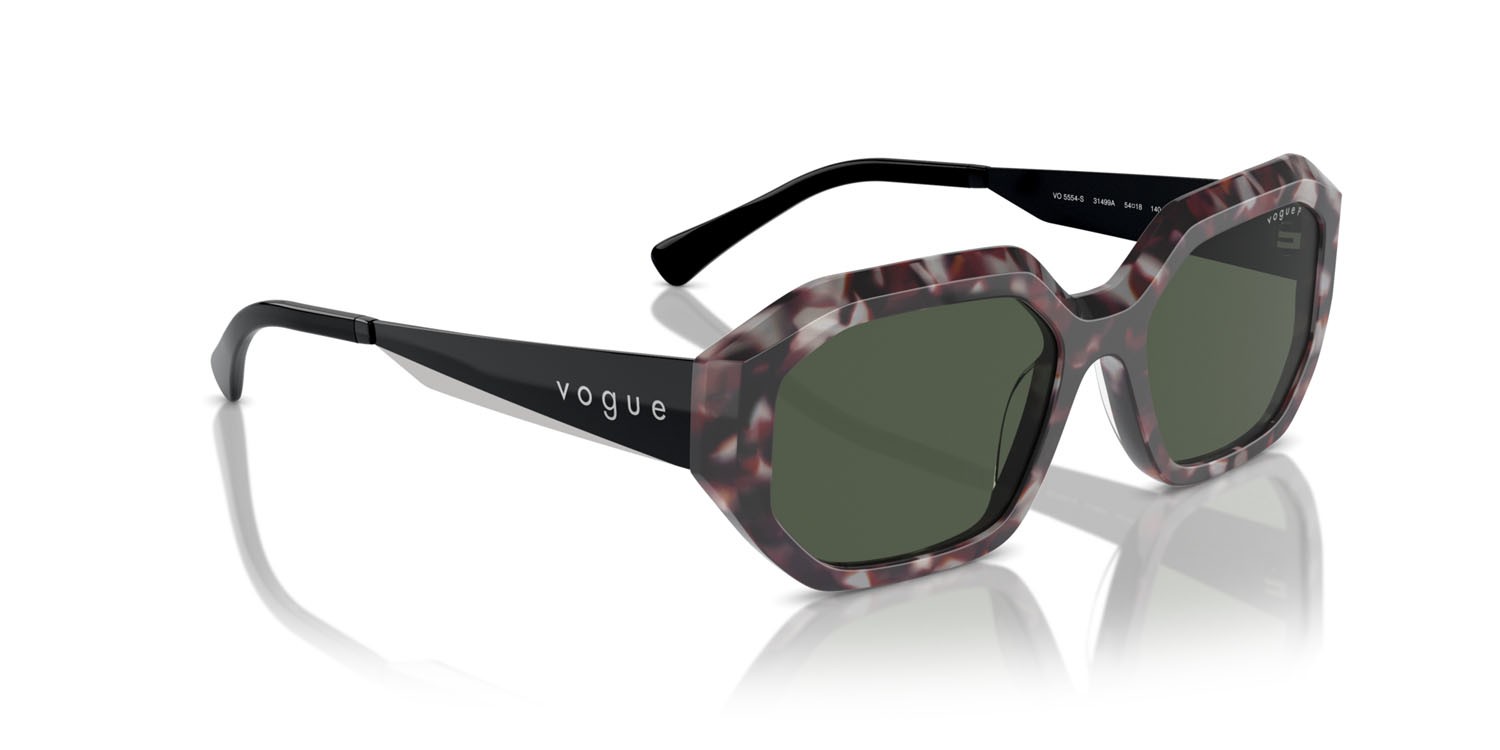 Occhiali da sole Vogue VO 5554S (31499A) colore grigio tartarugato forma irregolare lenti verde scuro polarizzata