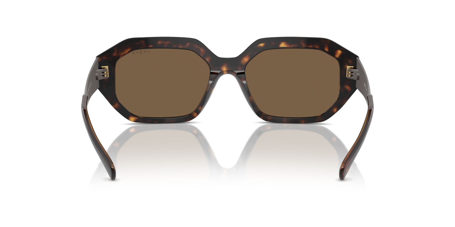 Sunglasses Vogue VO 5554S (W65673) color havana scuro shape irregular lenses marrone scuro