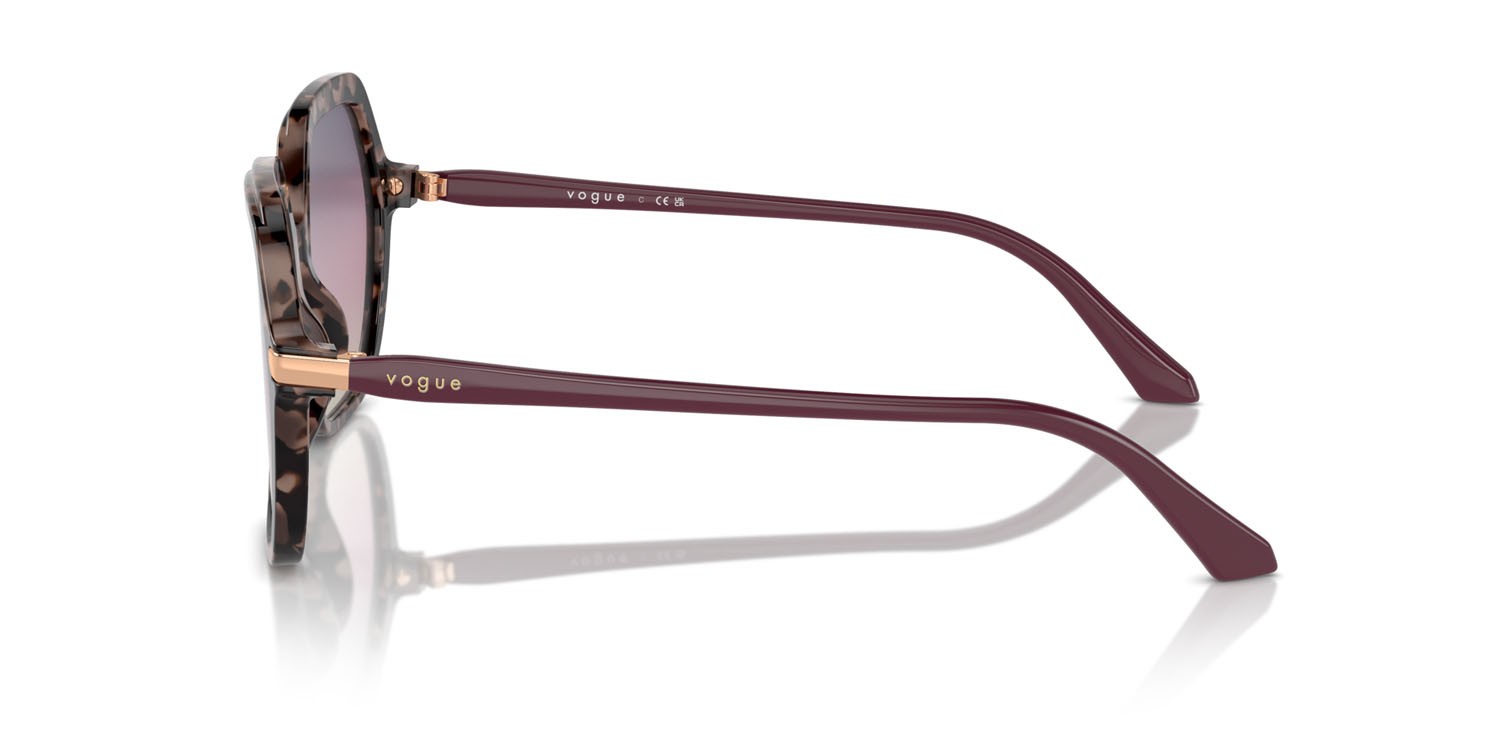 Occhiali da sole Vogue VO 5561S (3150U6) colore rosa tartarugato forma quadrato lenti marrone sfumato violetto sfumato blu