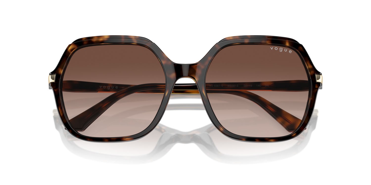 Sunglasses Vogue VO 5561S (W65613) color havana scuro shape square lenses marrone sfumato