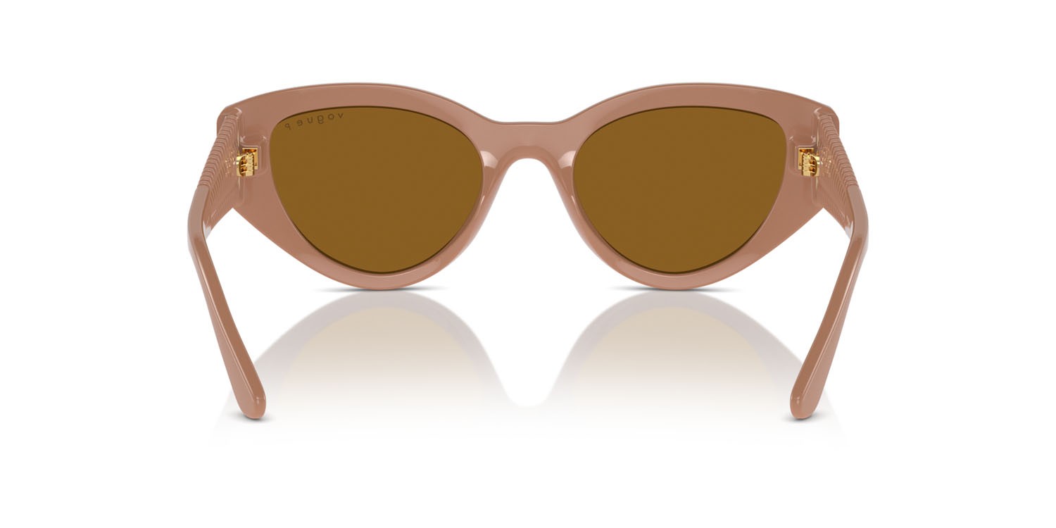 Sonnenbrillen Vogue VO 5566S (312183) farbe full beige form cat-eye gläser polarizzata marrone scuro