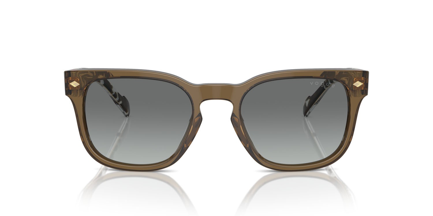Occhiali da sole Vogue VO 5571S (314411) colore verde oliva trasparente forma quadrato lenti grigio sfumato