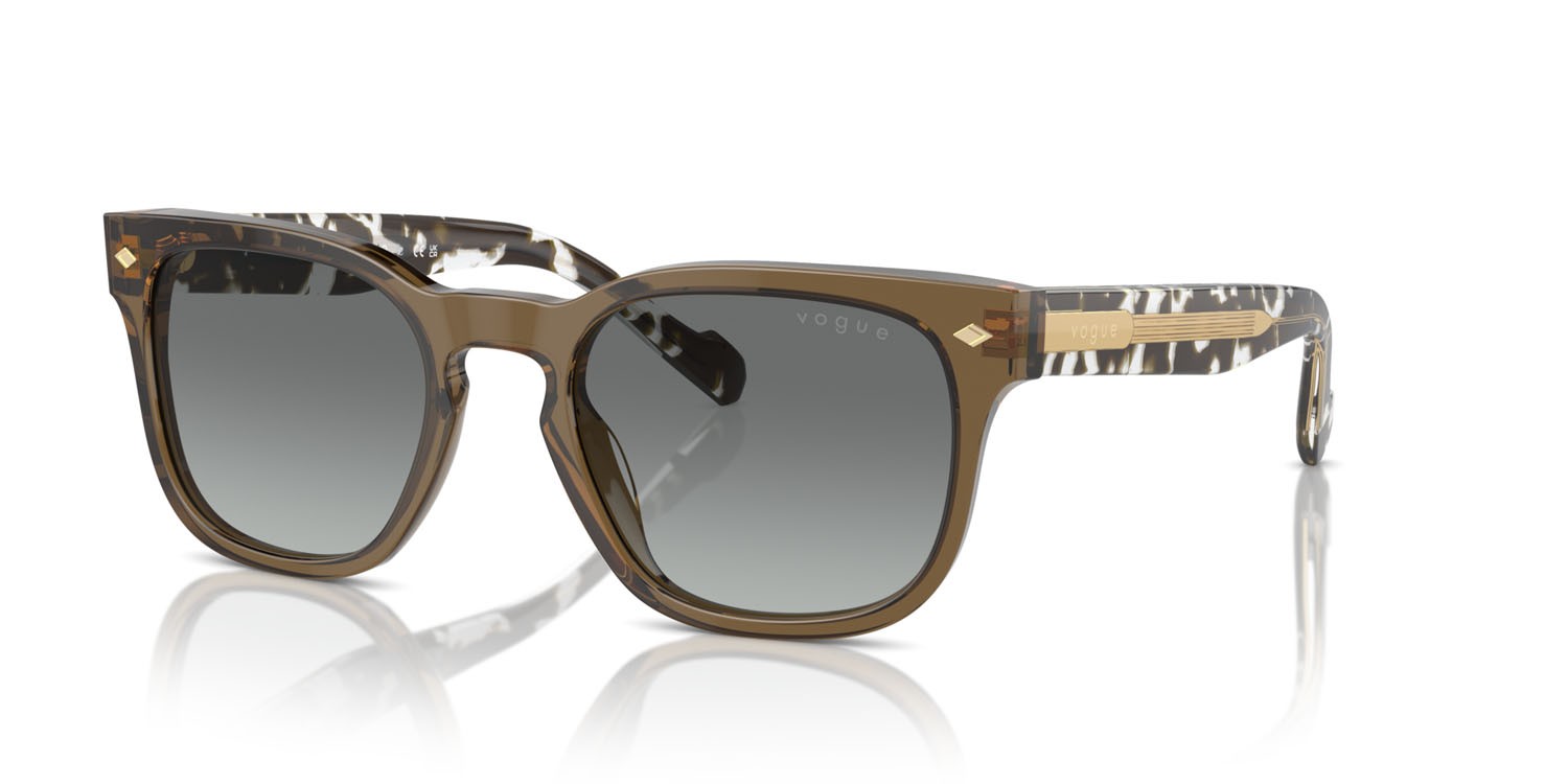 Occhiali da sole Vogue VO 5571S (314411) colore verde oliva trasparente forma quadrato lenti grigio sfumato