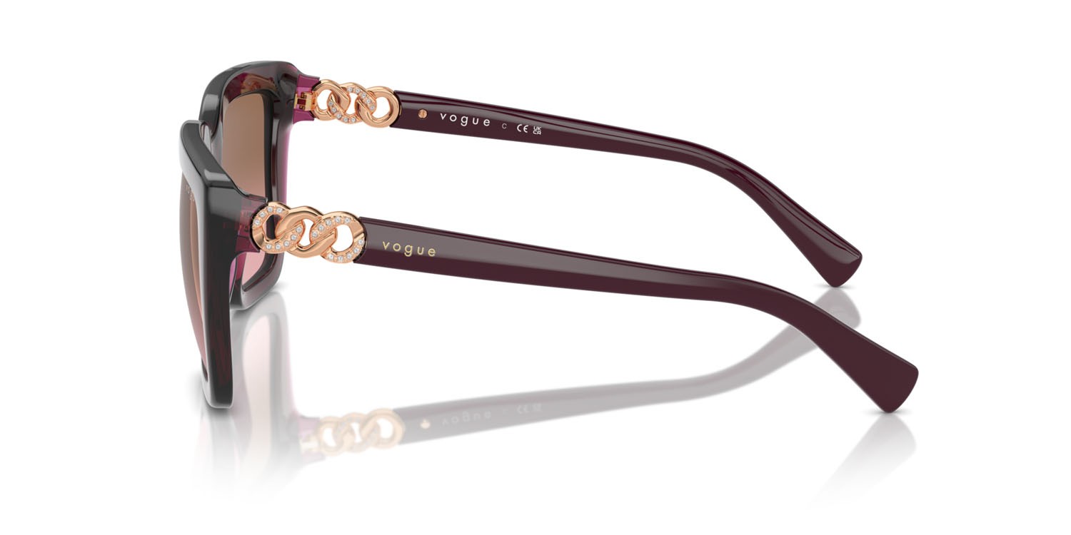 Sonnenbrillen Vogue VO 5575SB (298914) farbe rosso ciliegia trasparente form schmetterling gläser rosa sfumato marrone