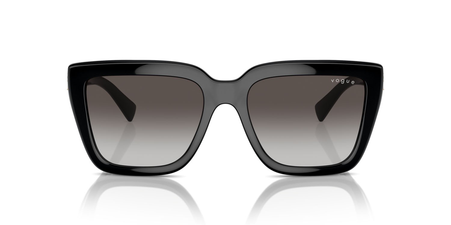 Occhiali da sole Vogue VO 5575SB (W44/8G) colore nero forma farfalla lenti grigio sfumato nero