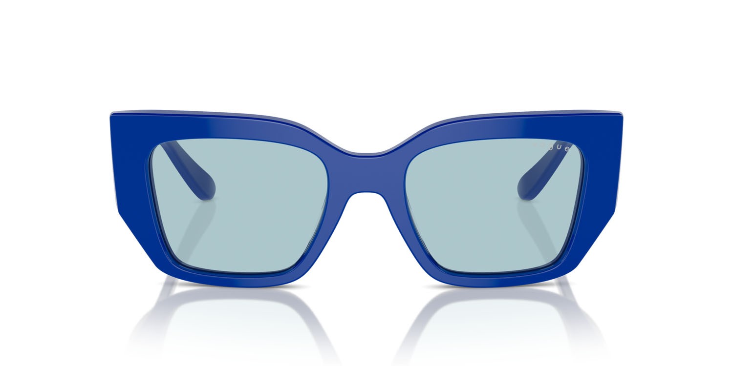 Sunglasses Vogue VO 5583S (316272) color blu pieno shape irregular lenses azzurro chiaro