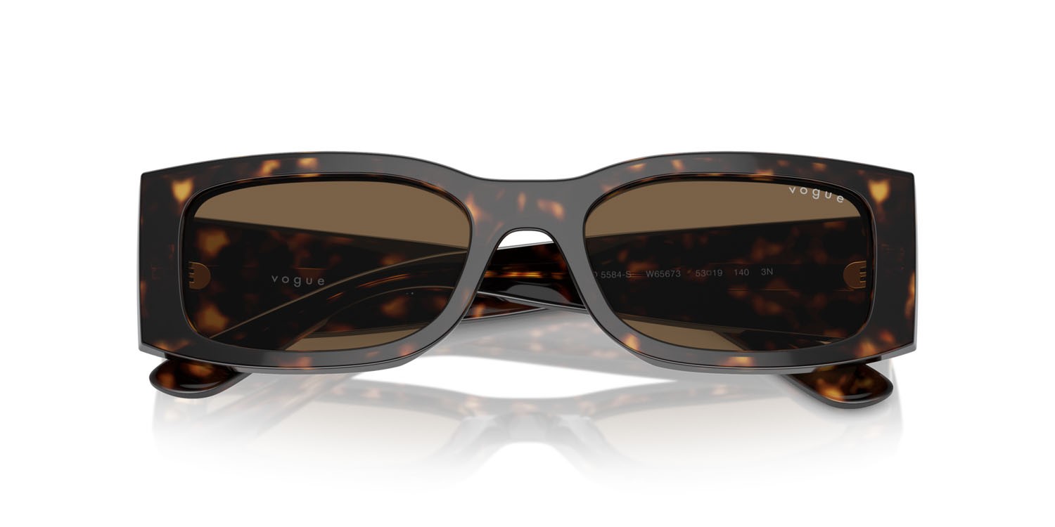 Sunglasses Vogue VO 5584S (W65673) color havana scuro shape rectangle lenses marrone scuro