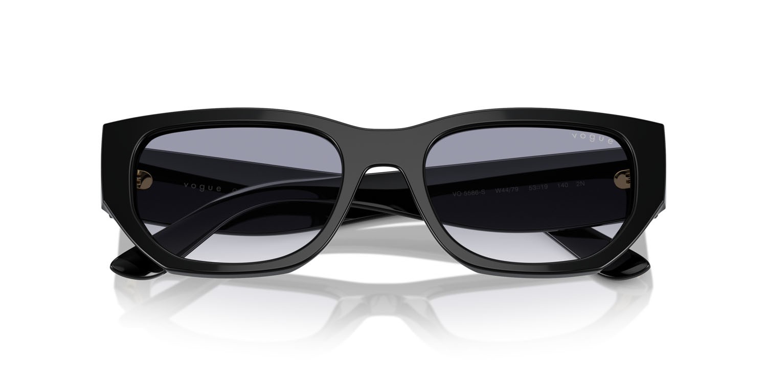 Sunglasses Vogue VO 5586S (W44/79) color nero shape rectangle lenses trasparente sfumato blu