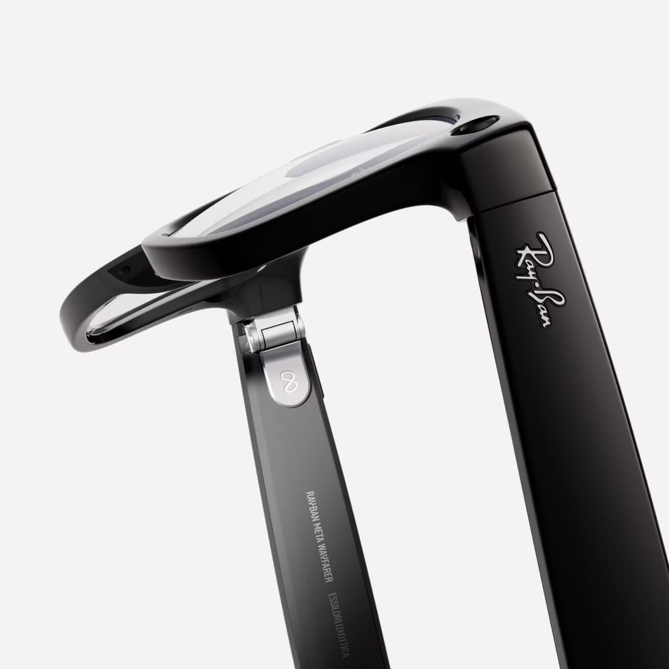 Occhiali Smart Ray-Ban Meta con intelligenza artificiale